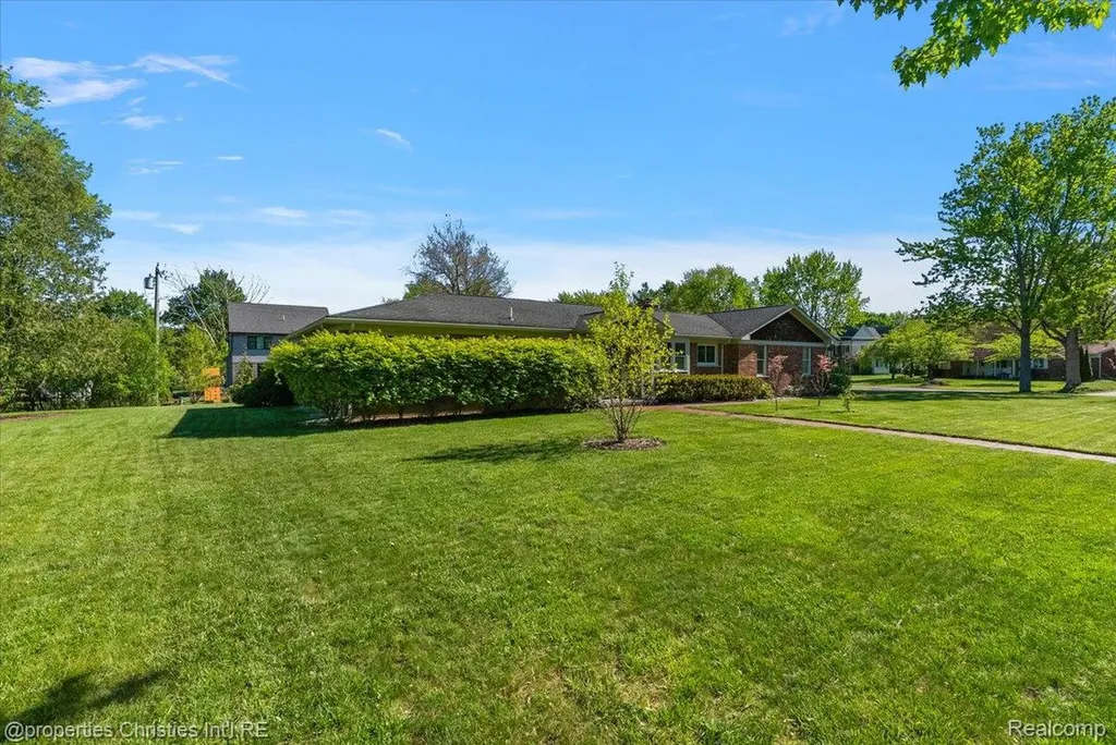 2985 Summervale Lane Bloomfield Hills City MI 48301
