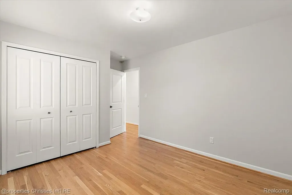 2985 Summervale Lane Bloomfield Hills City MI 48301