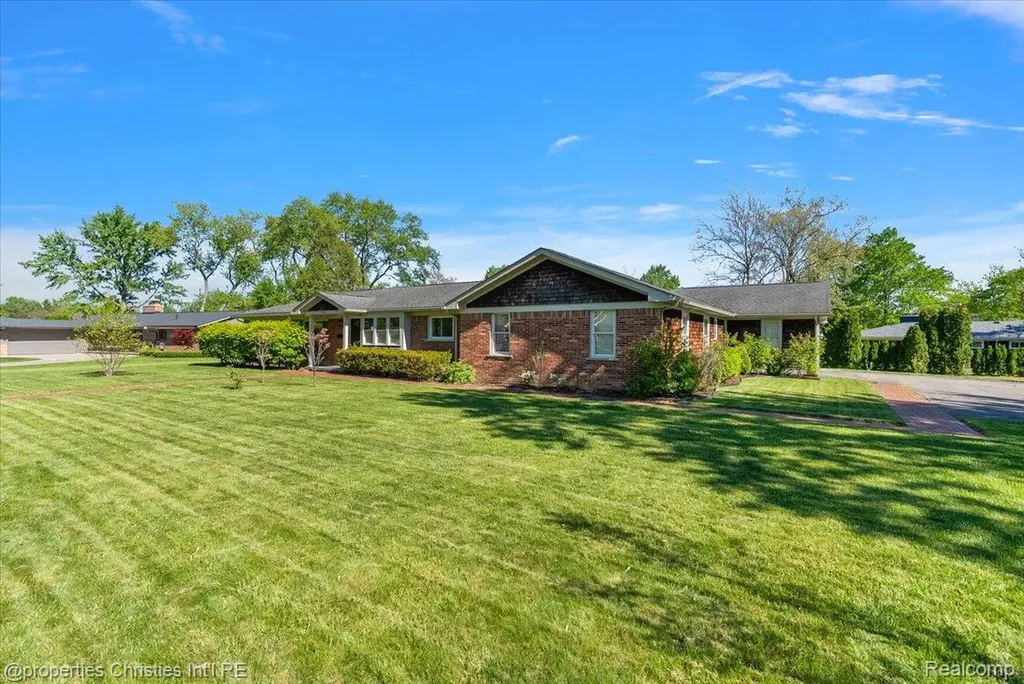 2985 Summervale Lane Bloomfield Hills City MI 48301