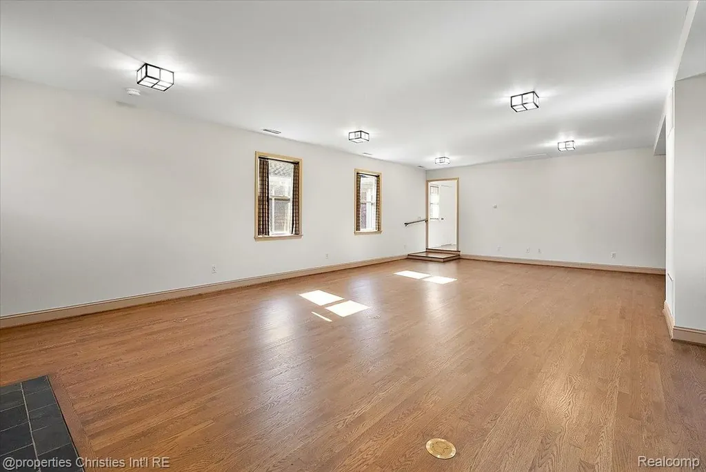 2985 Summervale Lane Bloomfield Hills City MI 48301