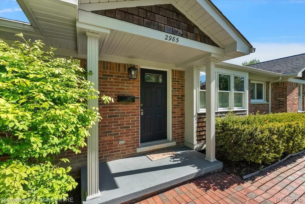 2985 Summervale Lane Bloomfield Hills City MI 48301