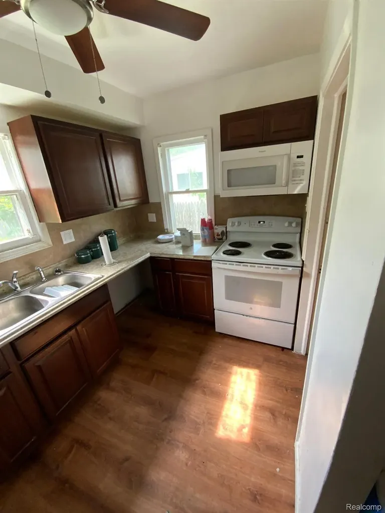 15411 Ferguson Street Detroit City MI 48227