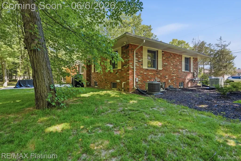 1539 Clark Lake Road Brighton Township MI 48114
