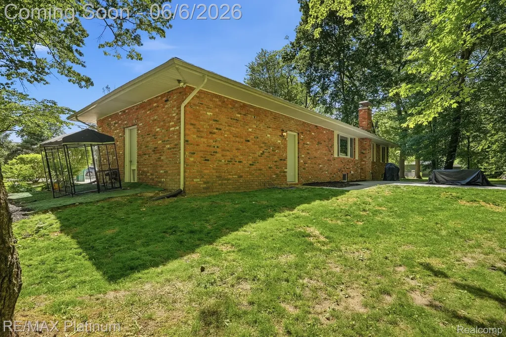 1539 Clark Lake Road Brighton Township MI 48114