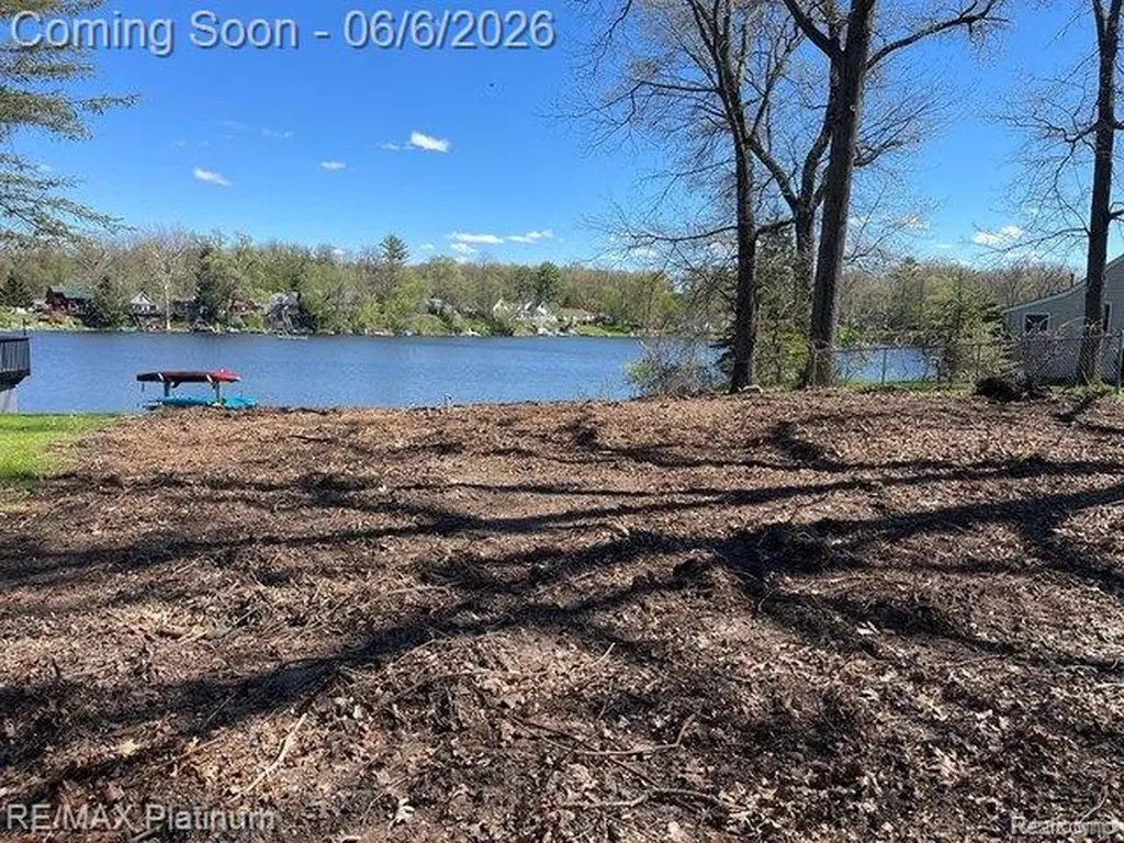 1539 Clark Lake Road Brighton Township MI 48114