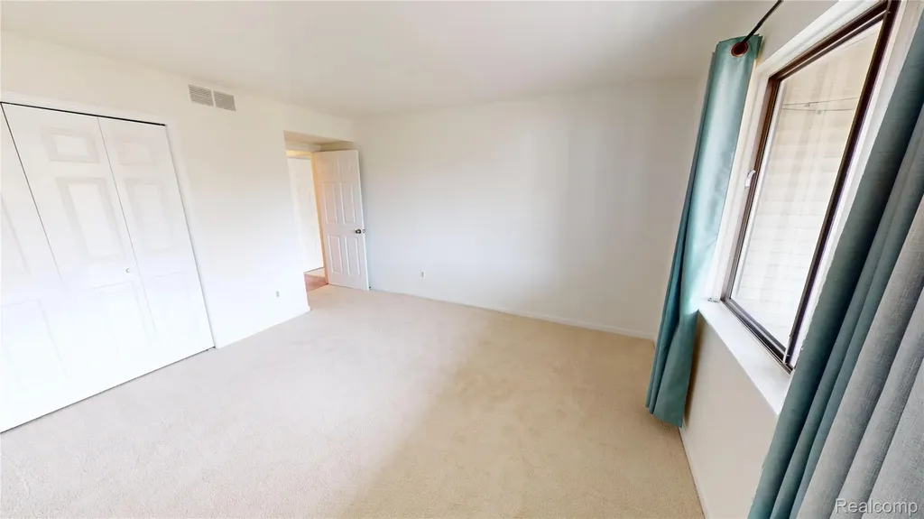 30450 Orchard Lake Road Farmington Hills City MI 48334