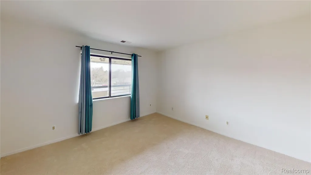 30450 Orchard Lake Road Farmington Hills City MI 48334