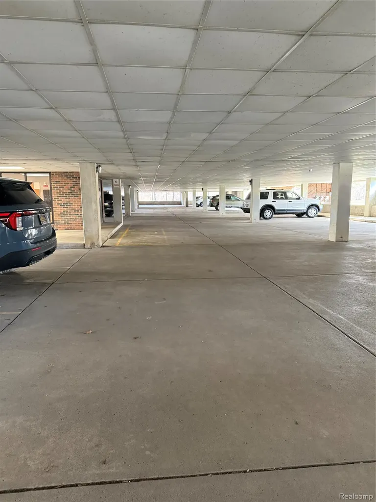30450 Orchard Lake Road Farmington Hills City MI 48334