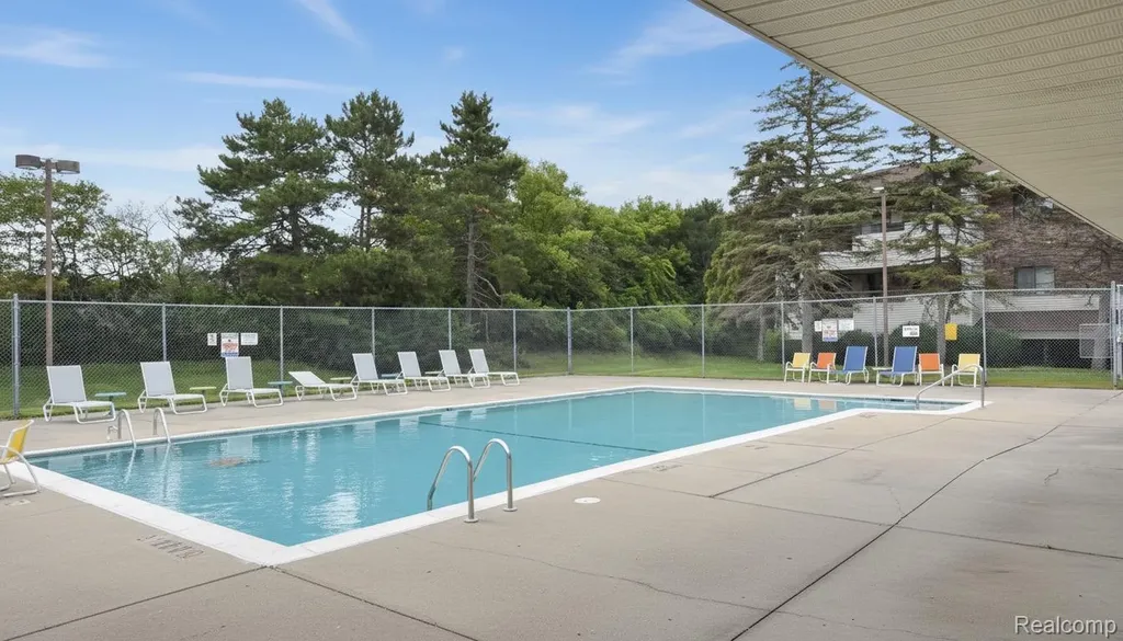 30450 Orchard Lake Road Farmington Hills City MI 48334