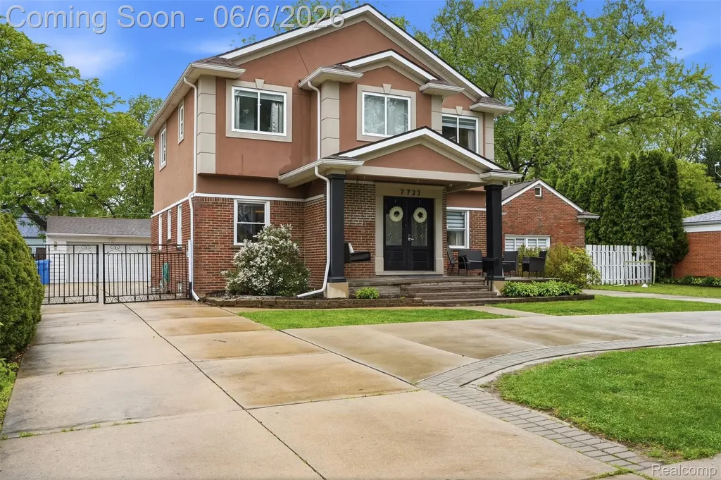7723 Hazelton Street Dearborn Heights City MI 48127