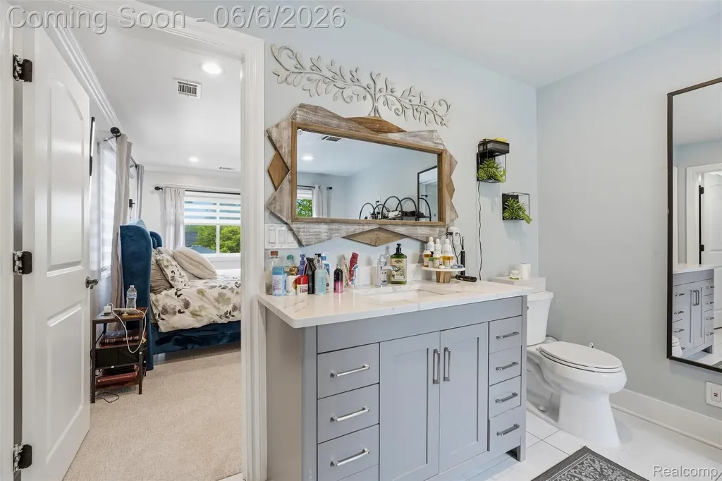 7723 Hazelton Street Dearborn Heights City MI 48127