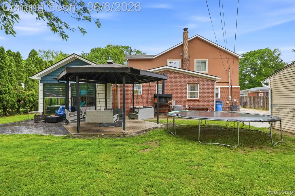 7723 Hazelton Street Dearborn Heights City MI 48127