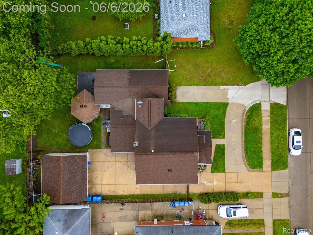 7723 Hazelton Street Dearborn Heights City MI 48127