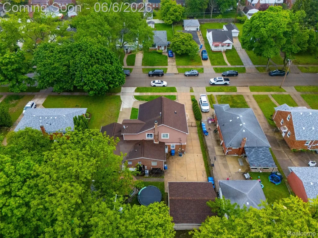 7723 Hazelton Street Dearborn Heights City MI 48127