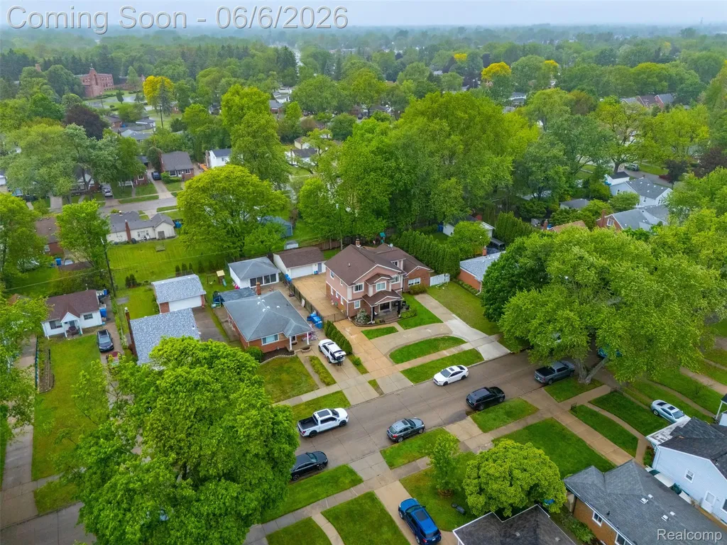 7723 Hazelton Street Dearborn Heights City MI 48127