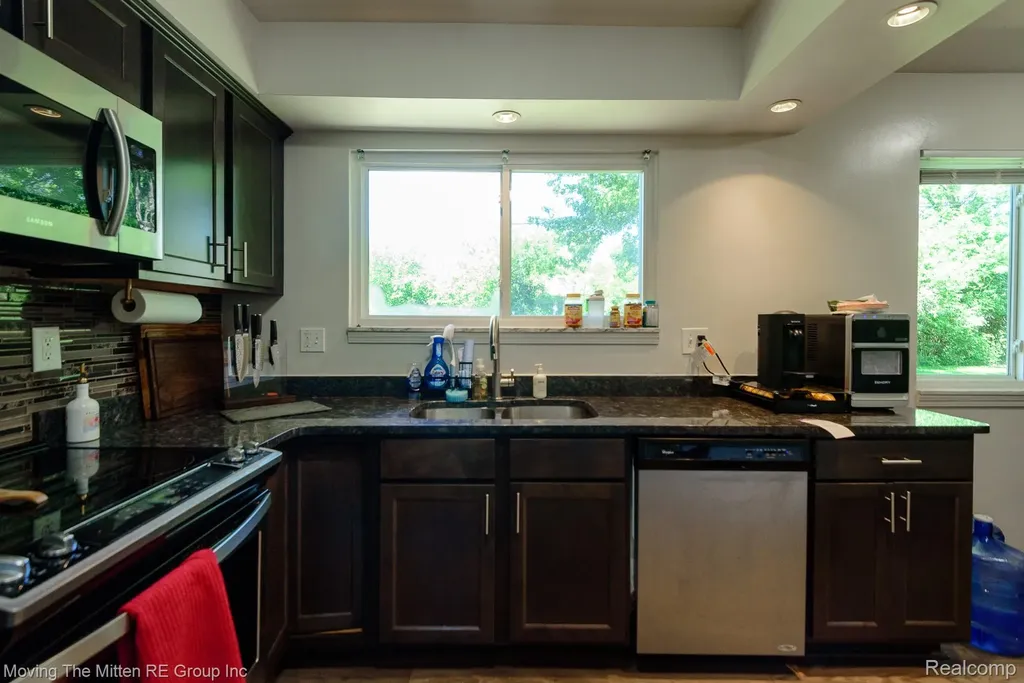 23735 W Newell Circle Farmington Hills City MI 48336