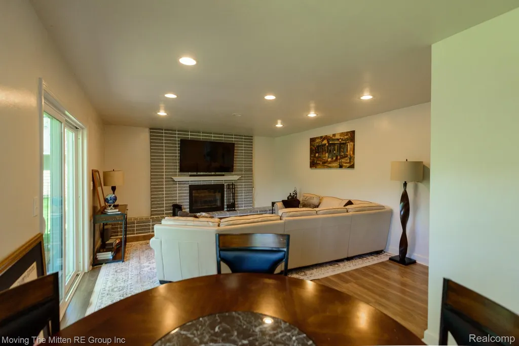 23735 W Newell Circle Farmington Hills City MI 48336