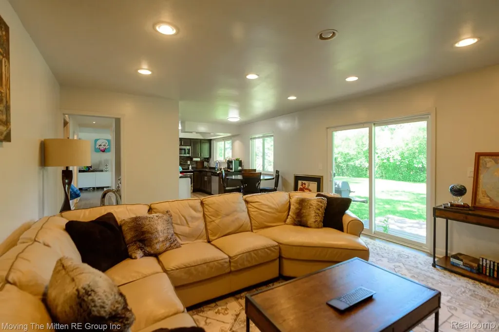 23735 W Newell Circle Farmington Hills City MI 48336