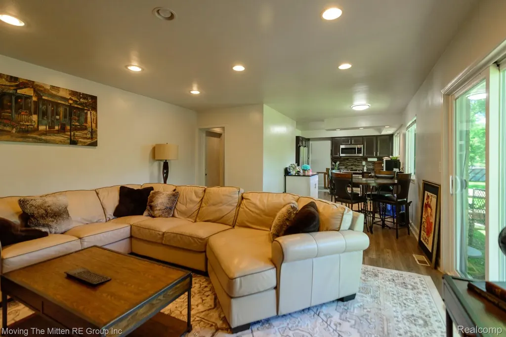 23735 W Newell Circle Farmington Hills City MI 48336