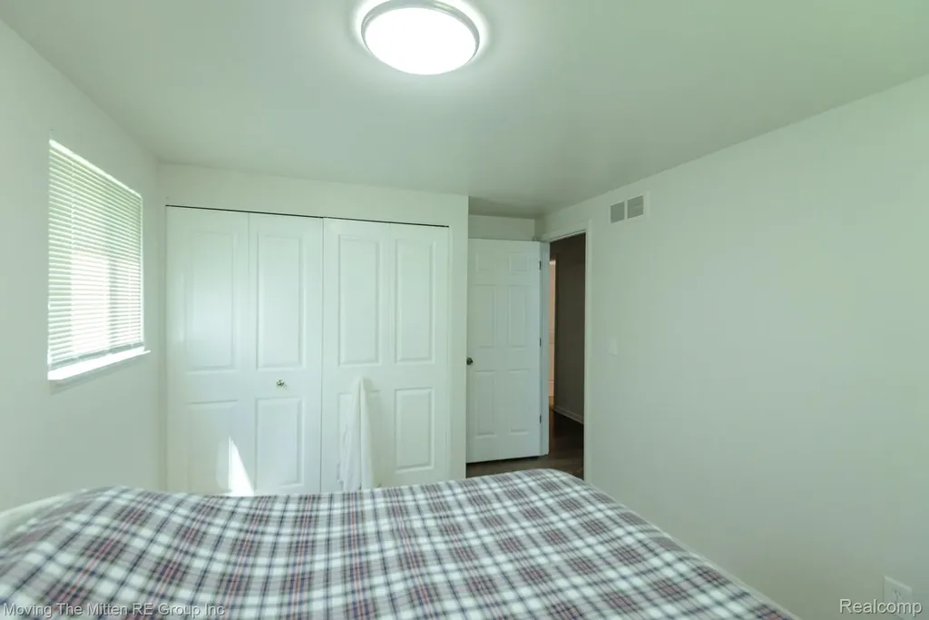 23735 W Newell Circle Farmington Hills City MI 48336