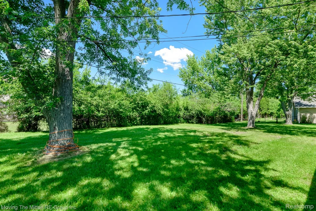 23735 W Newell Circle Farmington Hills City MI 48336