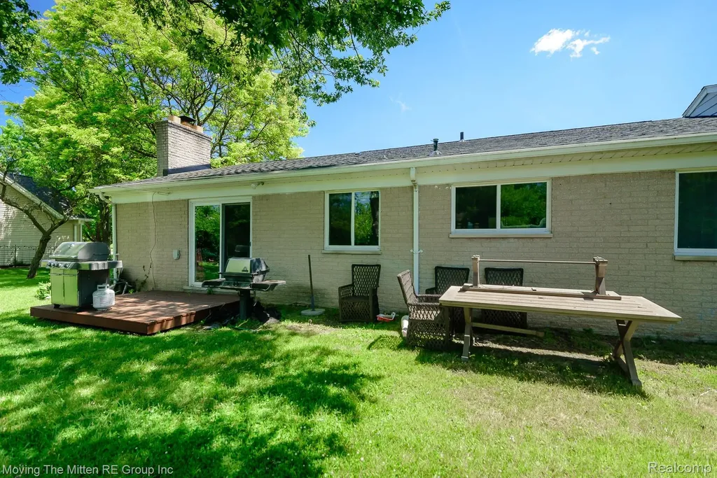 23735 W Newell Circle Farmington Hills City MI 48336
