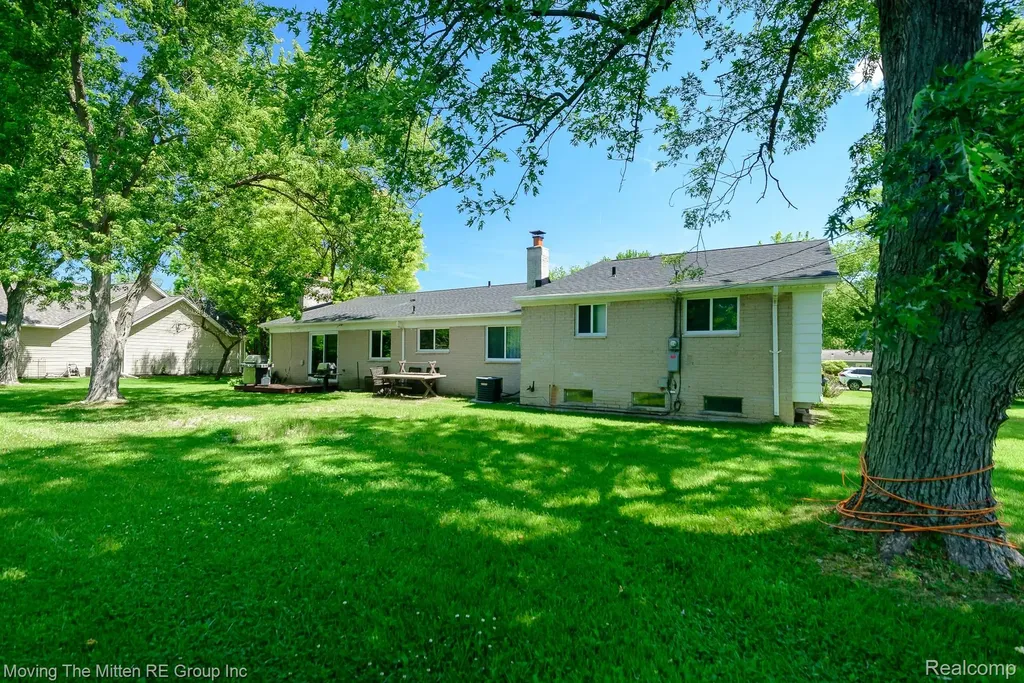 23735 W Newell Circle Farmington Hills City MI 48336