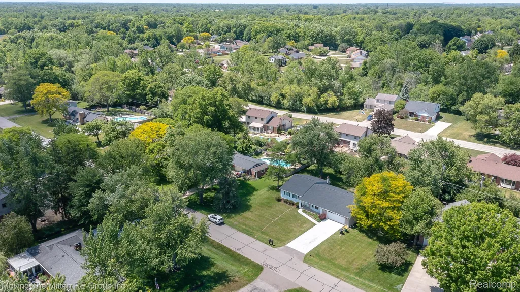 23735 W Newell Circle Farmington Hills City MI 48336