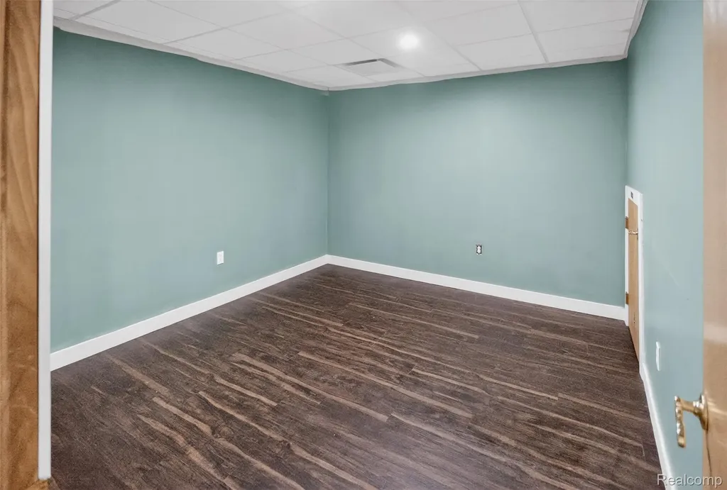 1960 Eastons Trail Highland Charter Township MI 48357
