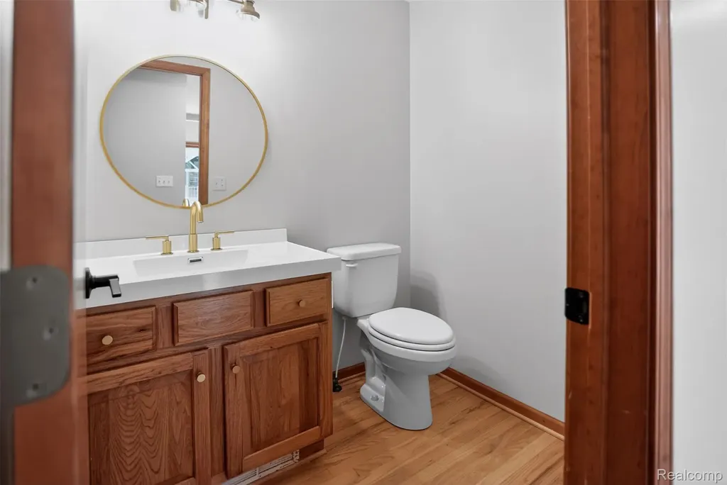 1960 Eastons Trail Highland Charter Township MI 48357