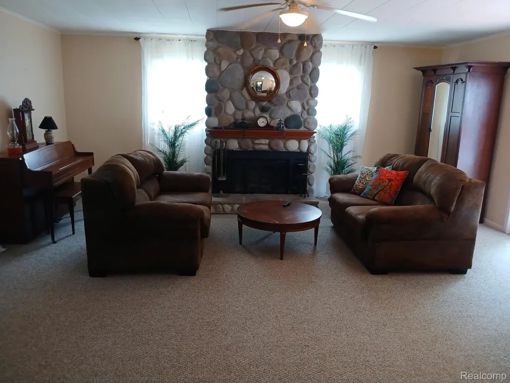 18073 Sharon Valley Road Sharon Township MI 48158