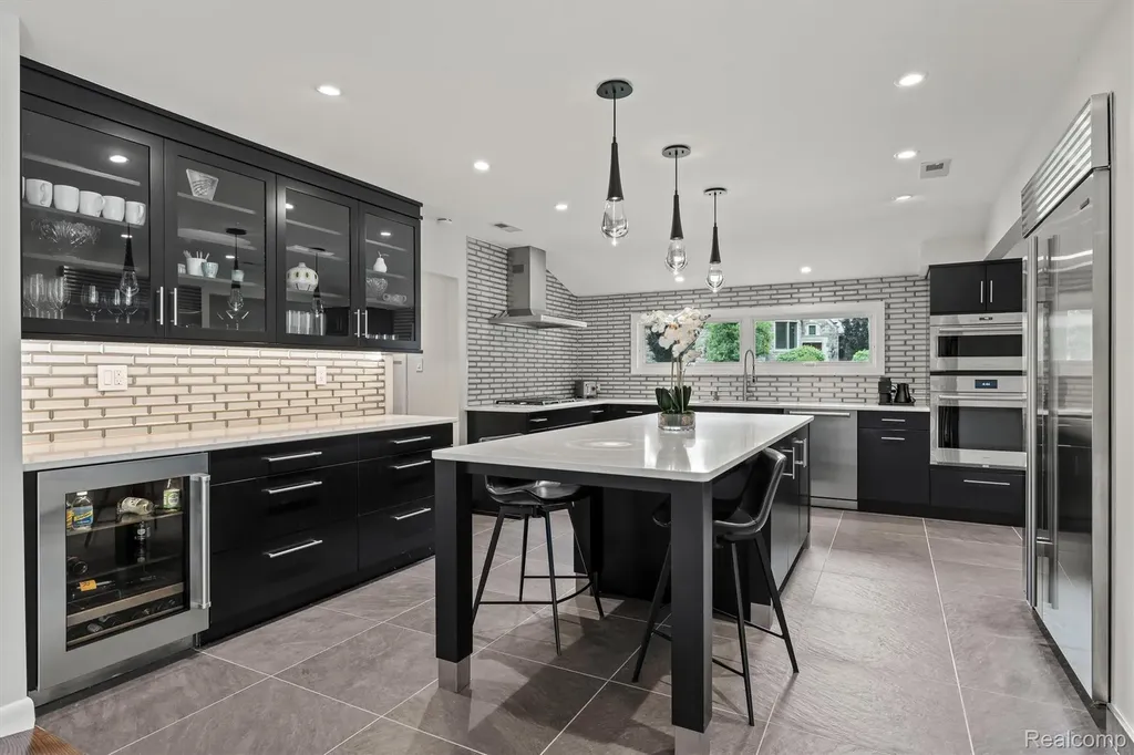 3885 Oakland Drive Bloomfield Hills City MI 48301