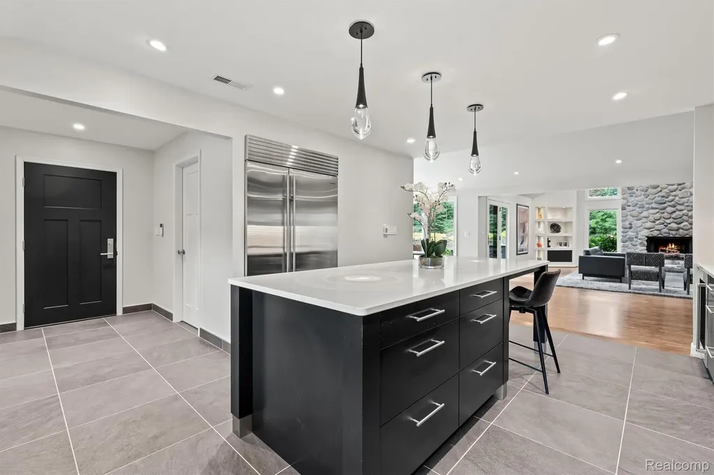 3885 Oakland Drive Bloomfield Hills City MI 48301