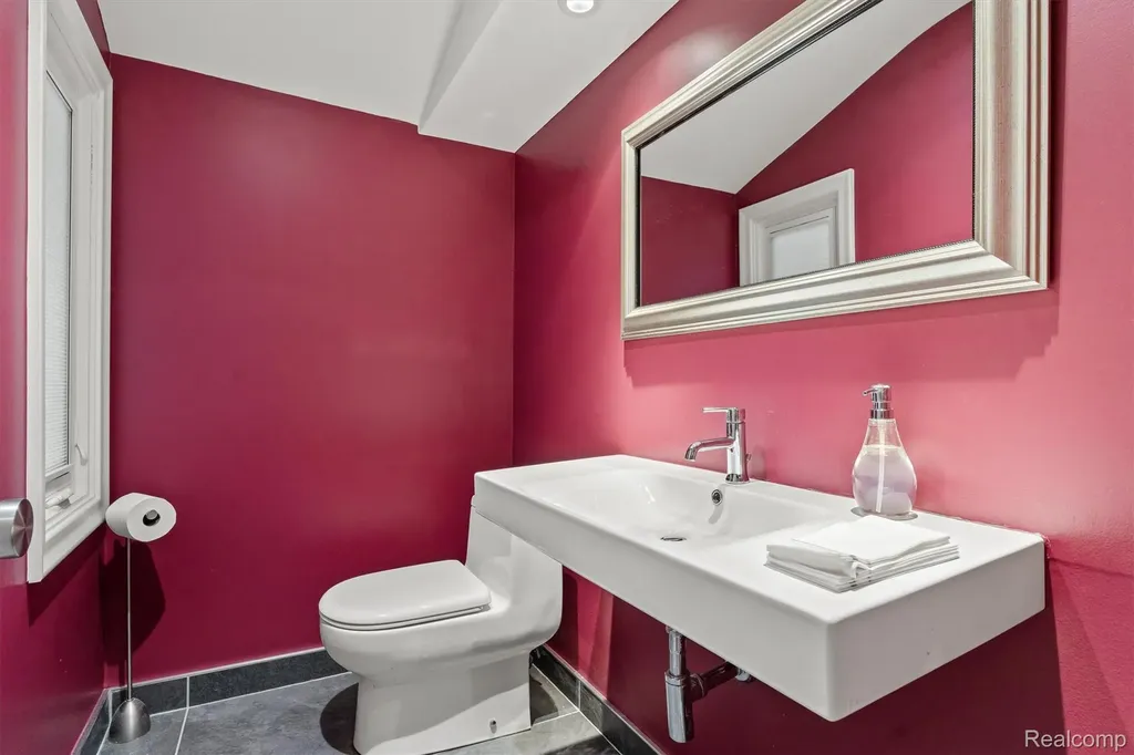 3885 Oakland Drive Bloomfield Hills City MI 48301