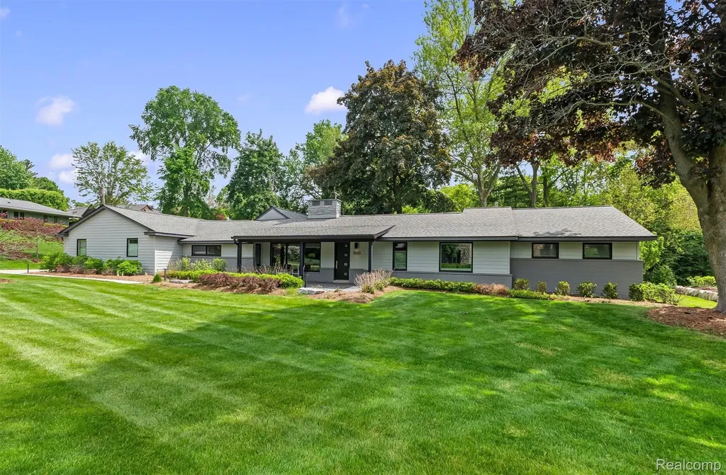 3885 Oakland Drive Bloomfield Hills City MI 48301
