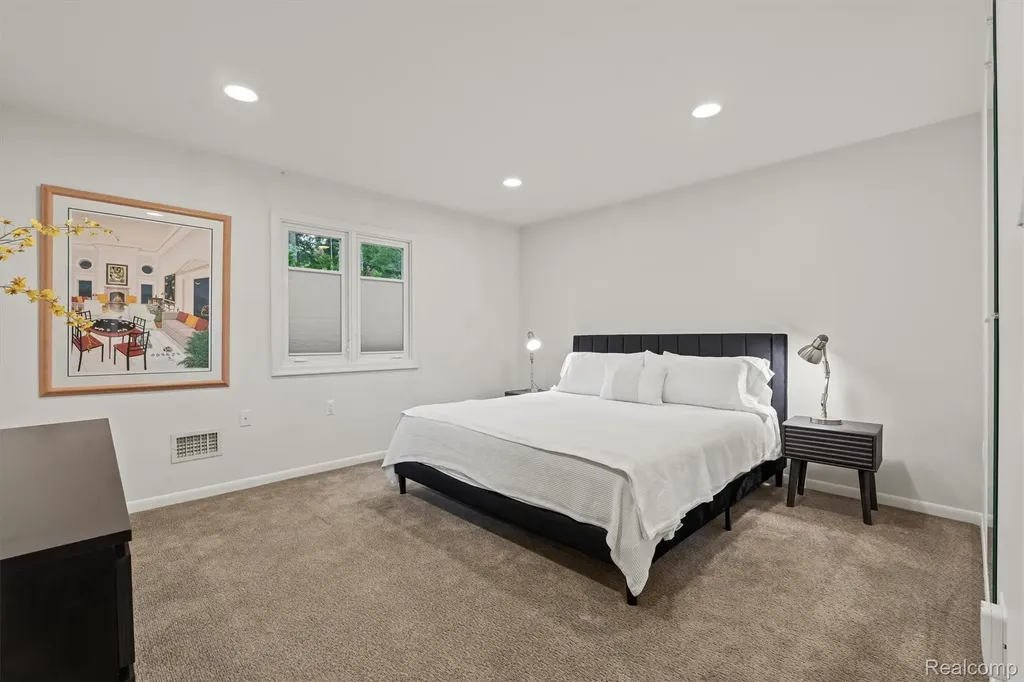 3885 Oakland Drive Bloomfield Hills City MI 48301