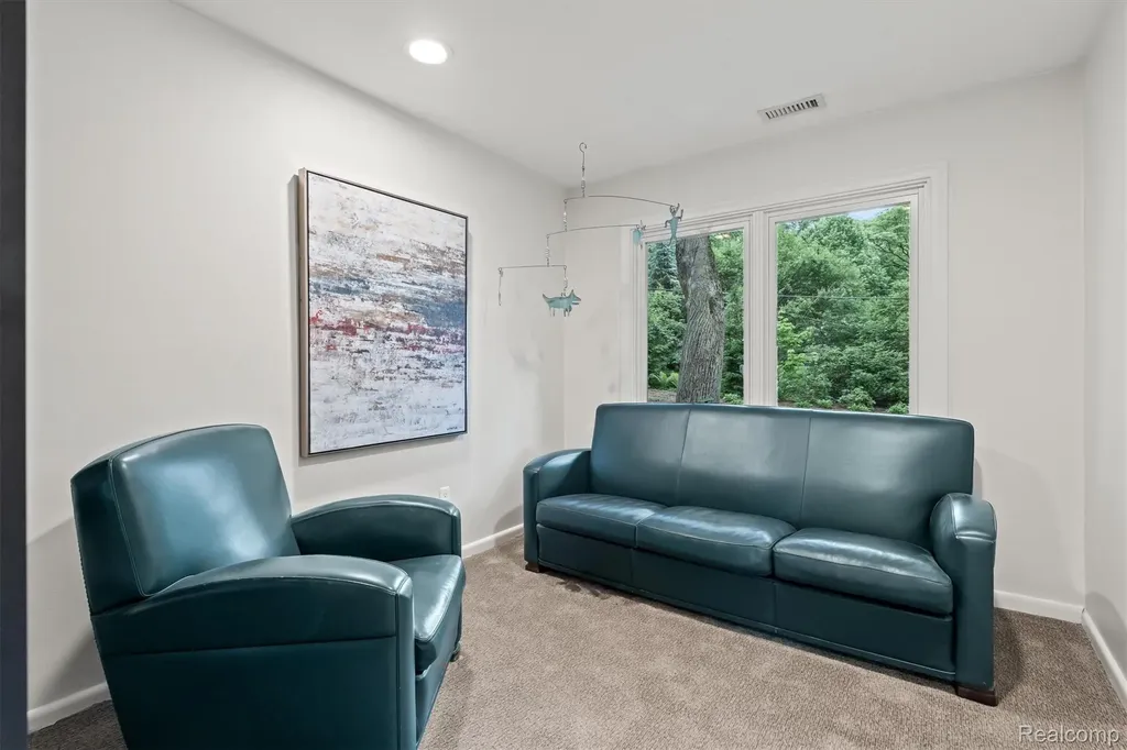 3885 Oakland Drive Bloomfield Hills City MI 48301