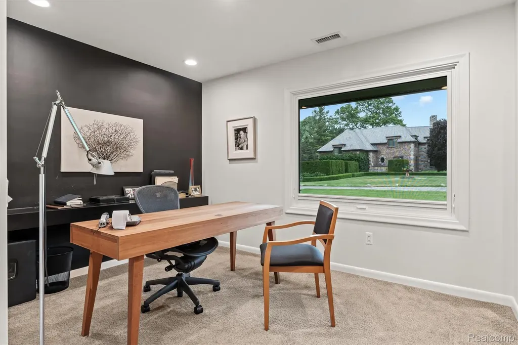 3885 Oakland Drive Bloomfield Hills City MI 48301