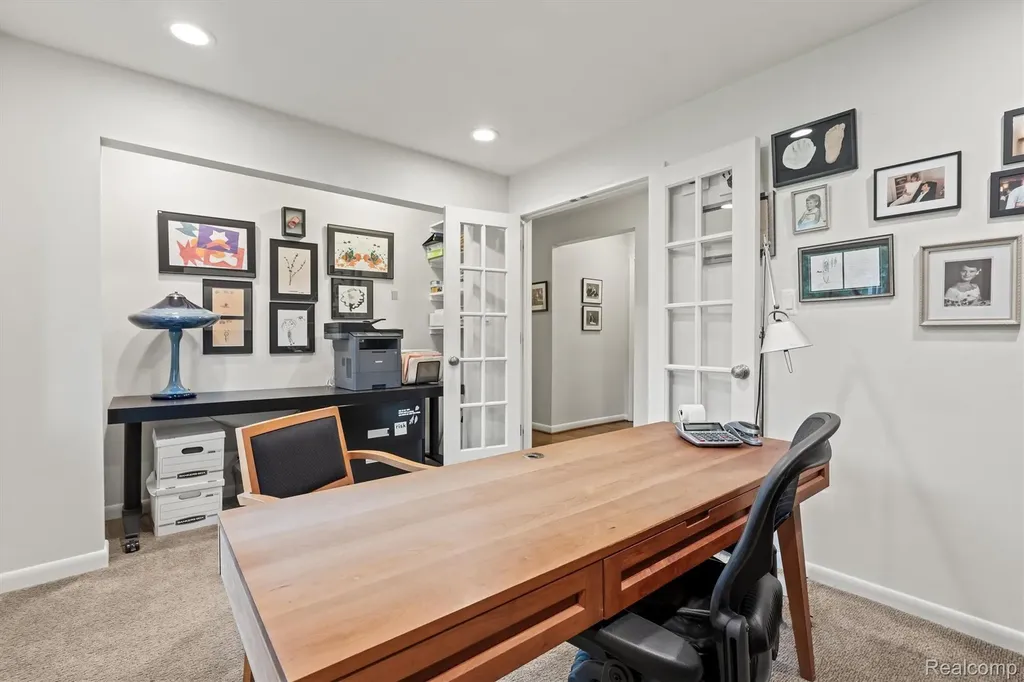 3885 Oakland Drive Bloomfield Hills City MI 48301