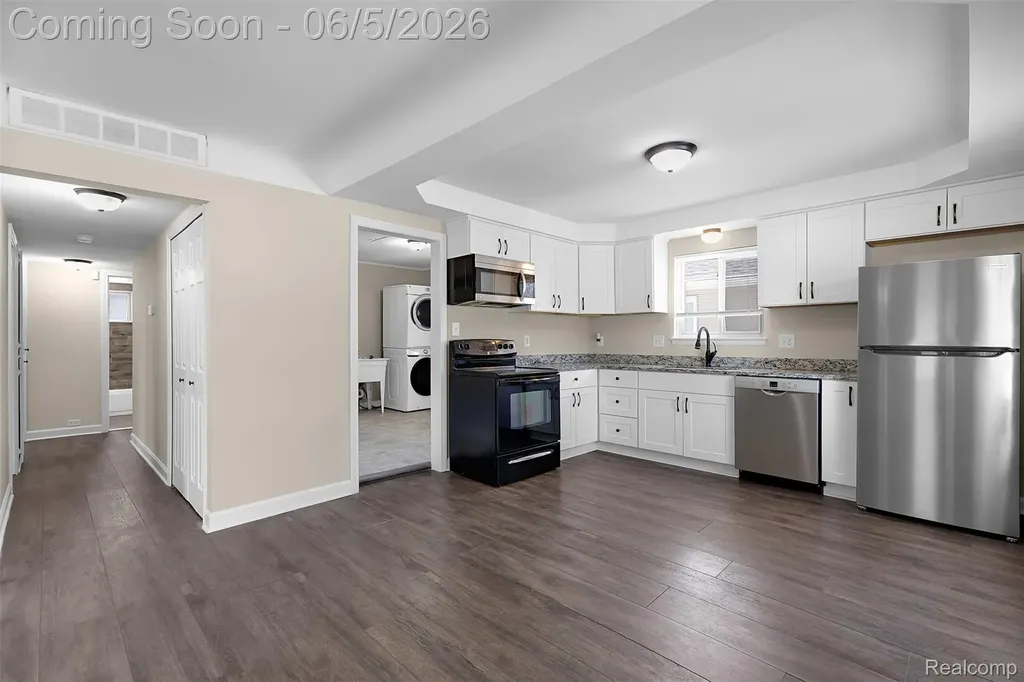 12180 Arcola Street Livonia City MI 48150