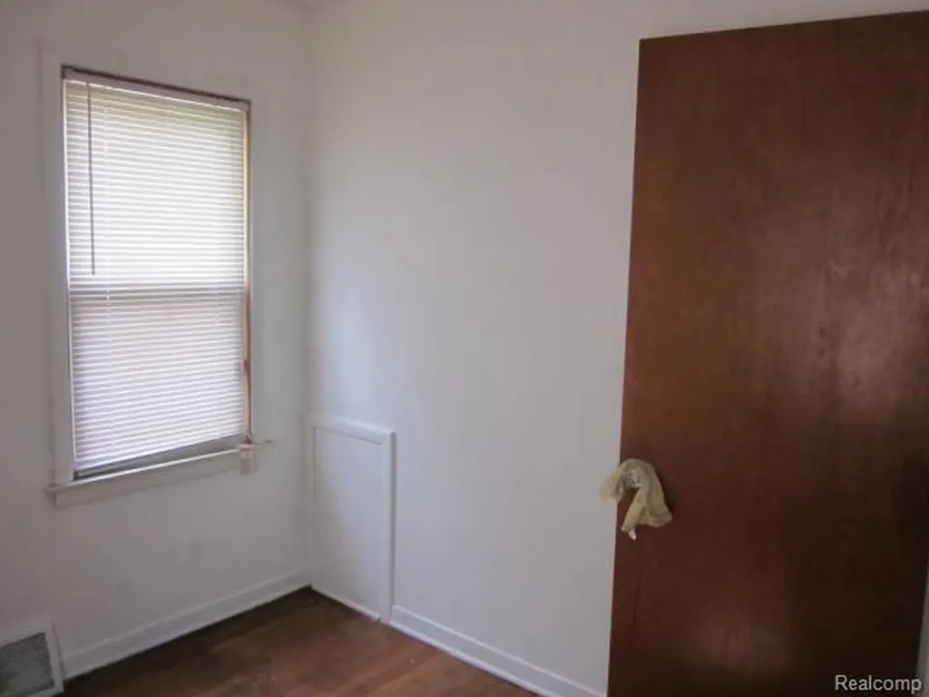 19151 Rowe Street Detroit City MI 48205
