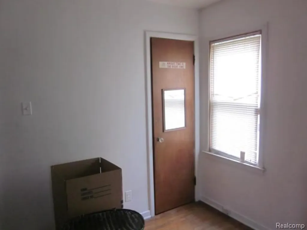 19151 Rowe Street Detroit City MI 48205