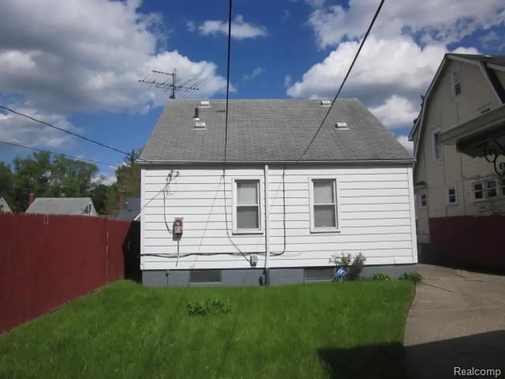 19151 Rowe Street Detroit City MI 48205