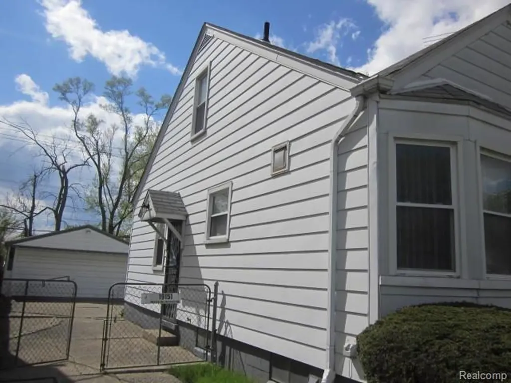 19151 Rowe Street Detroit City MI 48205
