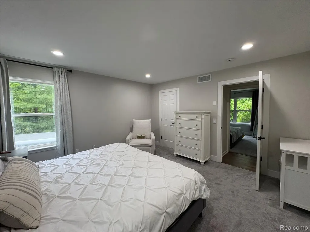 860 N Sashabaw Road Brandon Charter Township MI 48462