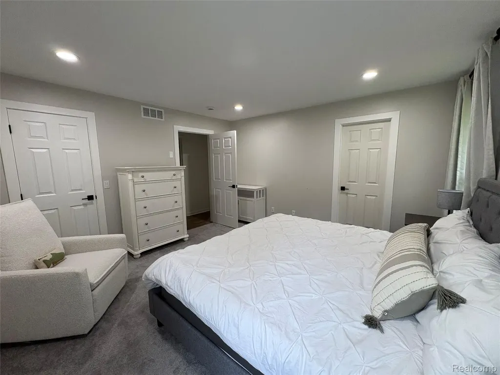 860 N Sashabaw Road Brandon Charter Township MI 48462