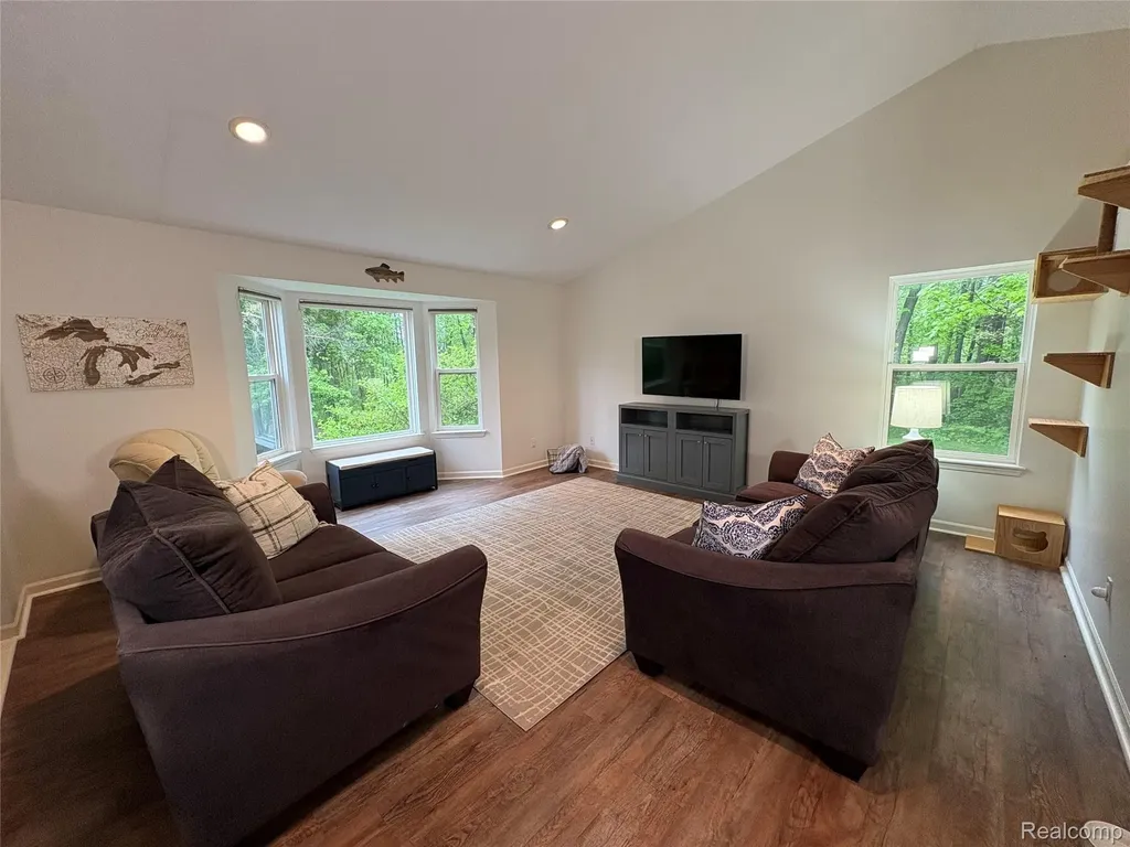 860 N Sashabaw Road Brandon Charter Township MI 48462