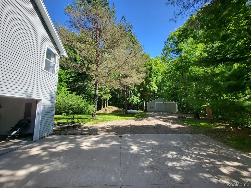 860 N Sashabaw Road Brandon Charter Township MI 48462
