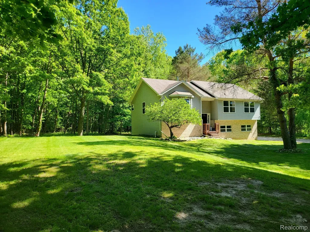 860 N Sashabaw Road Brandon Charter Township MI 48462