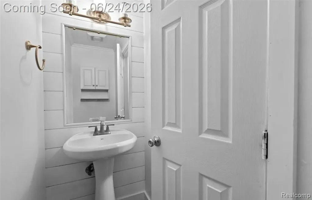 2092 Orchard Crest Street Shelby Charter Township MI 48317